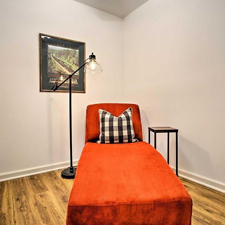 Newly Remodeled Apartment On Main Street In Saluda 외부 사진