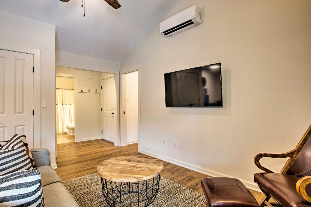 Newly Remodeled Apartment On Main Street In Saluda 외부 사진